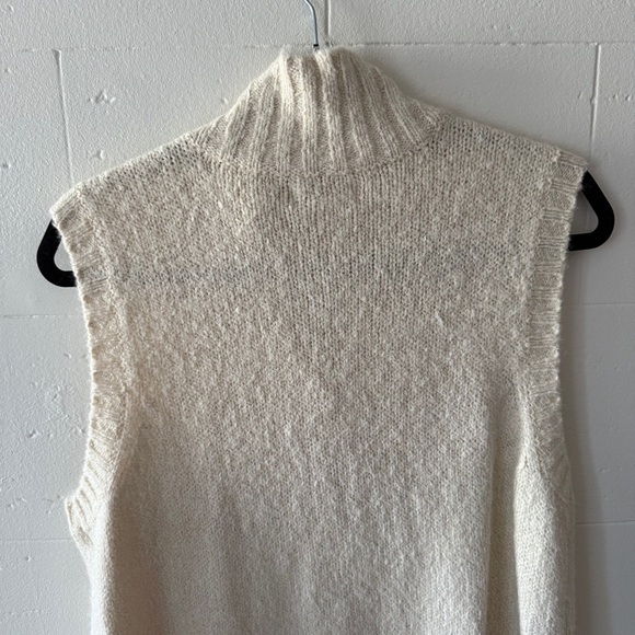 Carroll Reed Cable Knit Cardigan - Picture 10 of 10